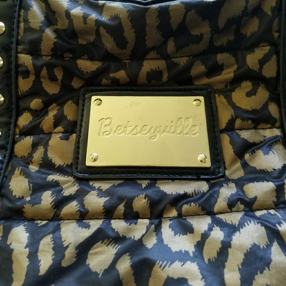 Betsey Johnson Gold/Black Leopard Zip Tote Bag - Picture 2 of 5